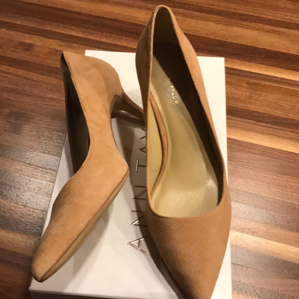 Ann Taylor Eryn2 Kitten Pump Suede 7 Aged Copper